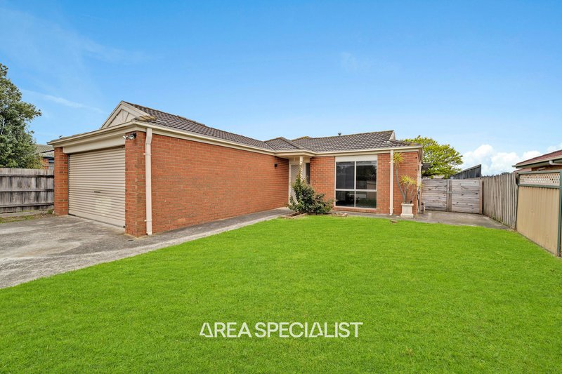 Photo - 3 Greenmantle Close, Cranbourne West VIC 3977 - Image 9