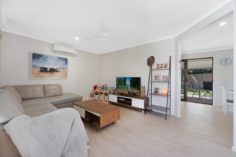 Photo - 3 Griffin Court, Murrumba Downs QLD 4503 - Image 3