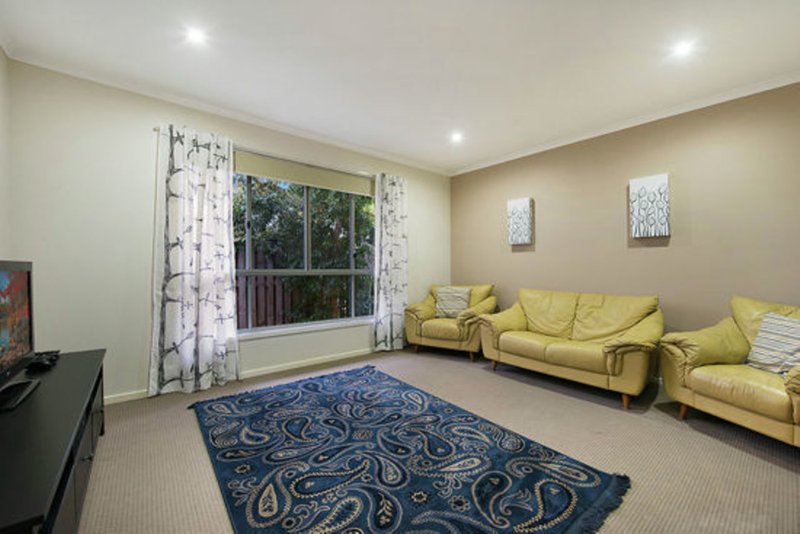 Photo - 3 Griffin Place, Coes Creek QLD 4560 - Image 5