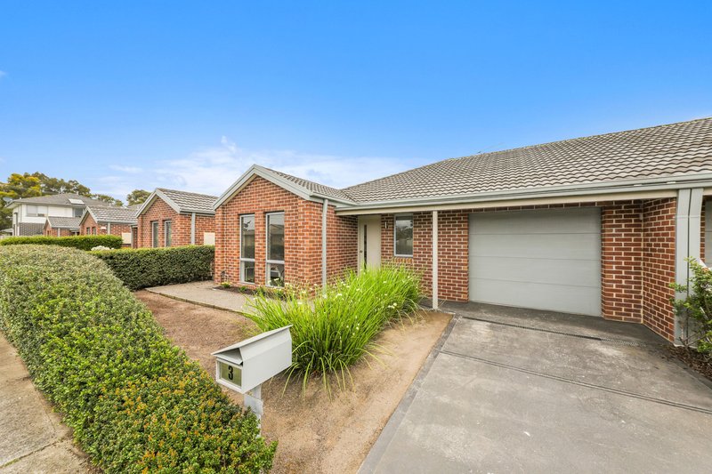 Photo - 3 Guest Road, Pakenham VIC 3810 - Image 2