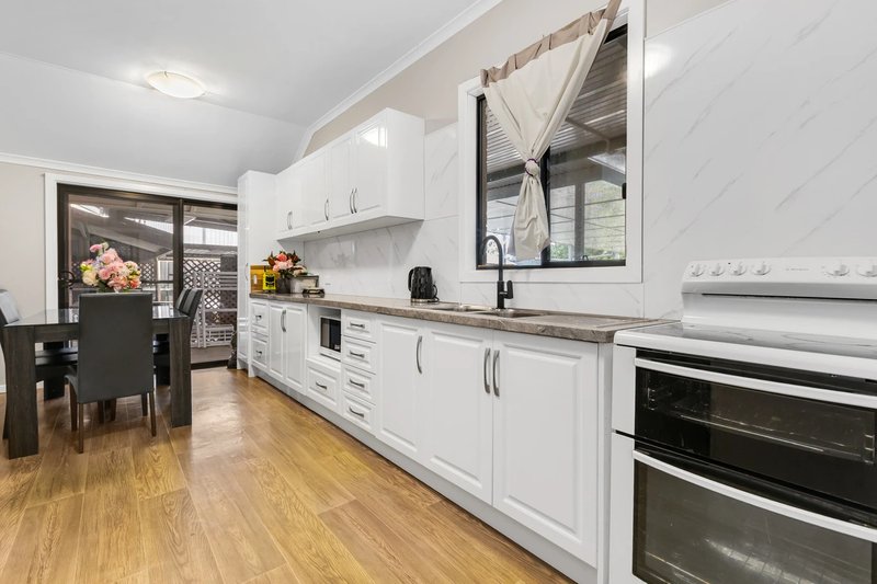 Photo - 3 Hamblynn Road, Elizabeth Downs SA 5113 - Image 5