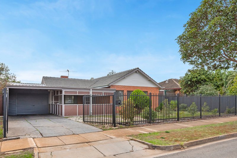 Photo - 3 Hamblynn Road, Elizabeth Downs SA 5113 - Image 2