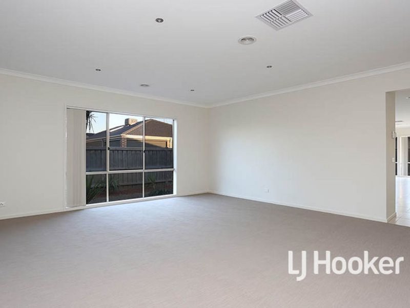 Photo - 3 Hamilton Street, Point Cook VIC 3030 - Image 6