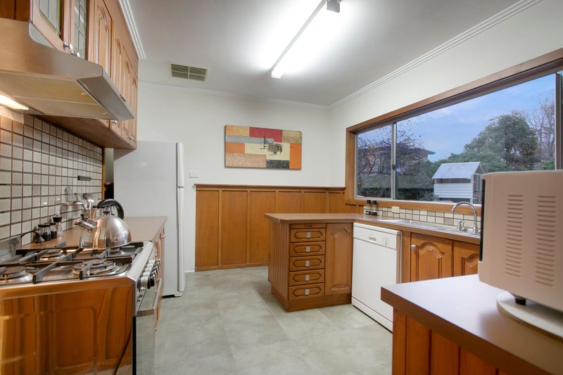 Photo - 3 Handley Court, Frankston South VIC 3199 - Image 5