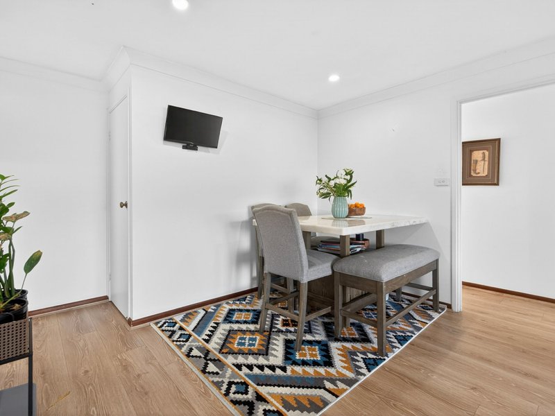 Photo - 3 Hanlon Close, Minto NSW 2566 - Image 3