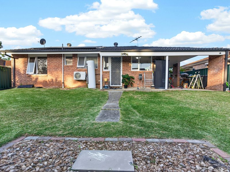 Photo - 3 Hanlon Close, Minto NSW 2566 - Image 9