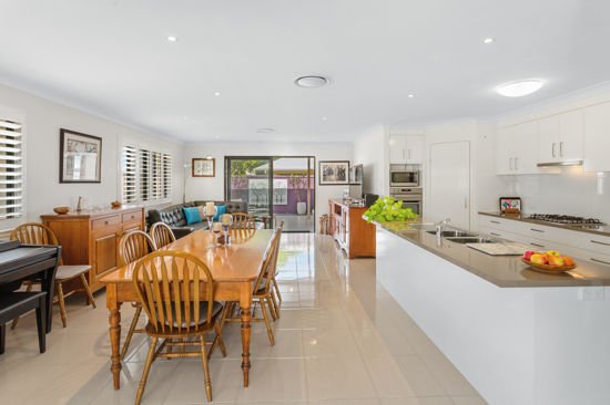 Photo - 3 Harding Close, Manly West QLD 4179 - Image 6