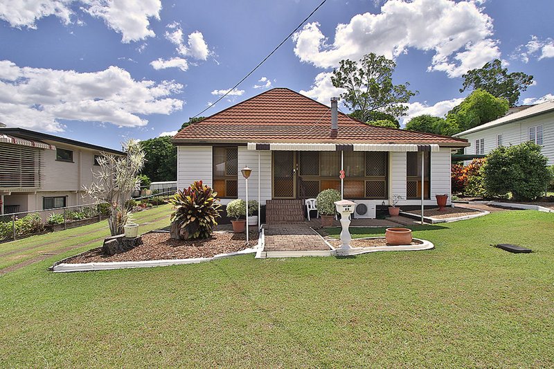 Photo - 3 Hargreaves Street, Eastern Heights QLD 4305 - Image 2