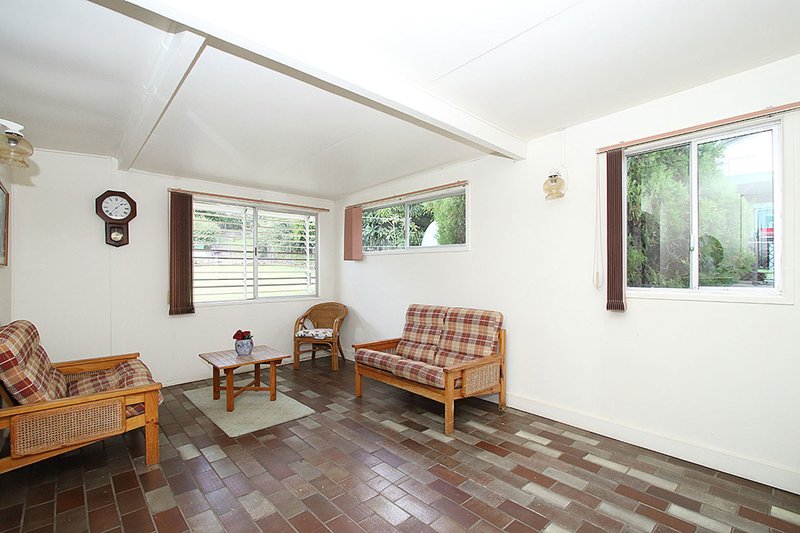 Photo - 3 Hargreaves Street, Eastern Heights QLD 4305 - Image 12