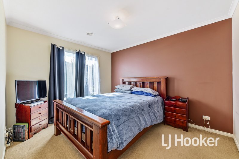 Photo - 3 Harmony Court, Pakenham VIC 3810 - Image 8