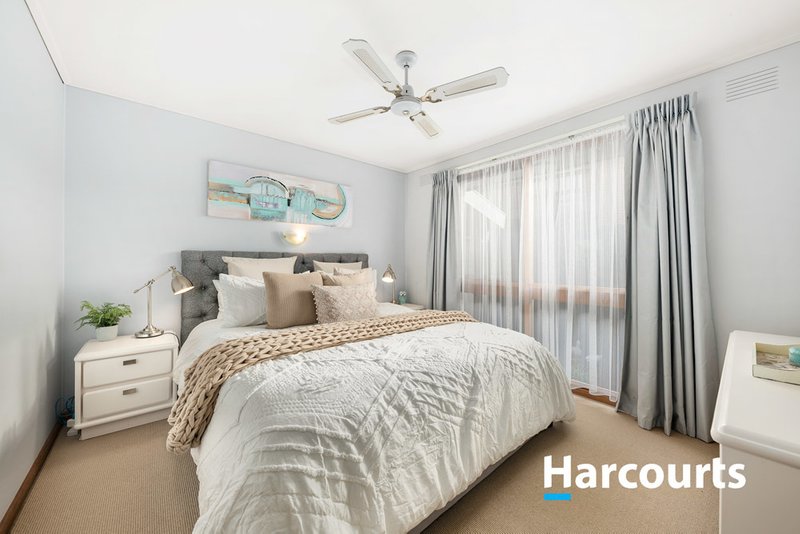 Photo - 3 Harrow Gardens, Wantirna VIC 3152 - Image 6