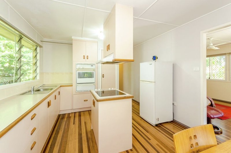 Photo - 3 Harvey Street, West Gladstone QLD 4680 - Image 2