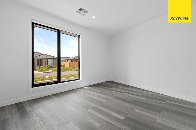 Photo - 3 Harwich Street, Rockbank VIC 3335 - Image 6