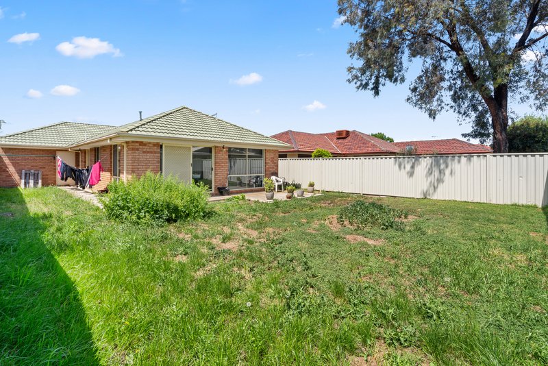 Photo - 3 Haslam Lane, Caroline Springs VIC 3023 - Image 9