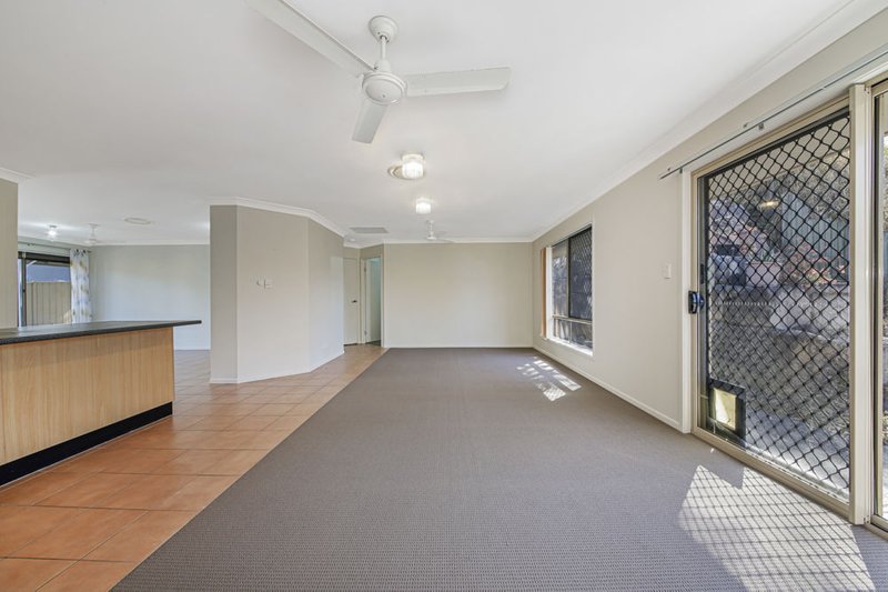 Photo - 3 Hatia Grove, Ferny Grove QLD 4055 - Image 3