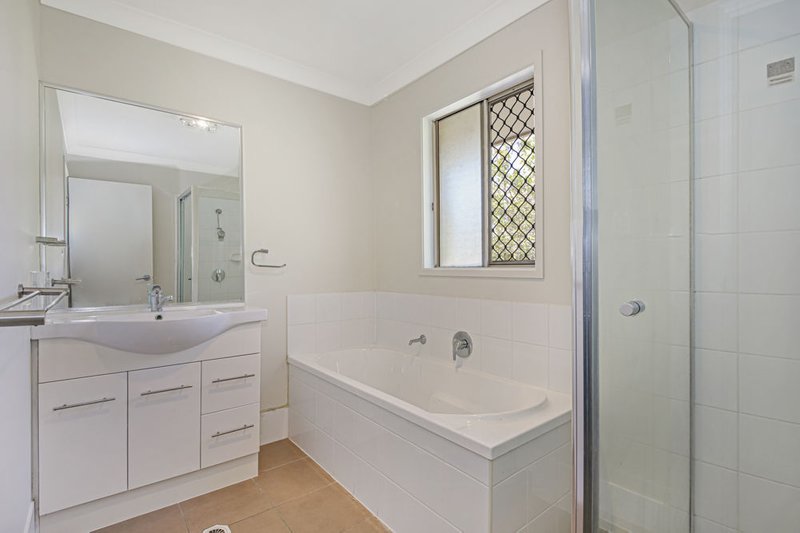 Photo - 3 Hatia Grove, Ferny Grove QLD 4055 - Image 9