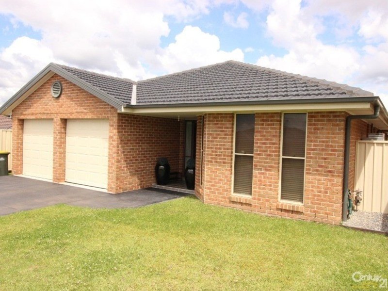 3 Hawkins Place, Cameron Park NSW 2285