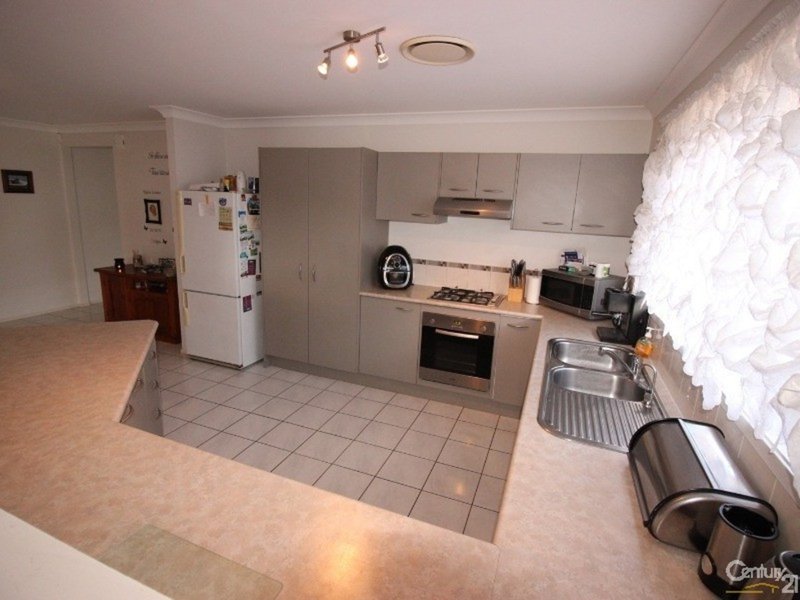 Photo - 3 Hawkins Place, Cameron Park NSW 2285 - Image 2