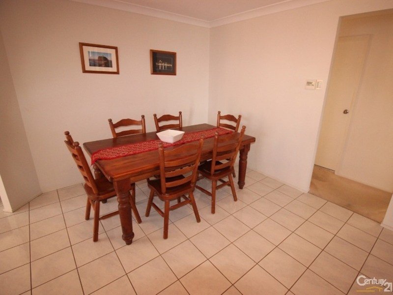 Photo - 3 Hawkins Place, Cameron Park NSW 2285 - Image 11