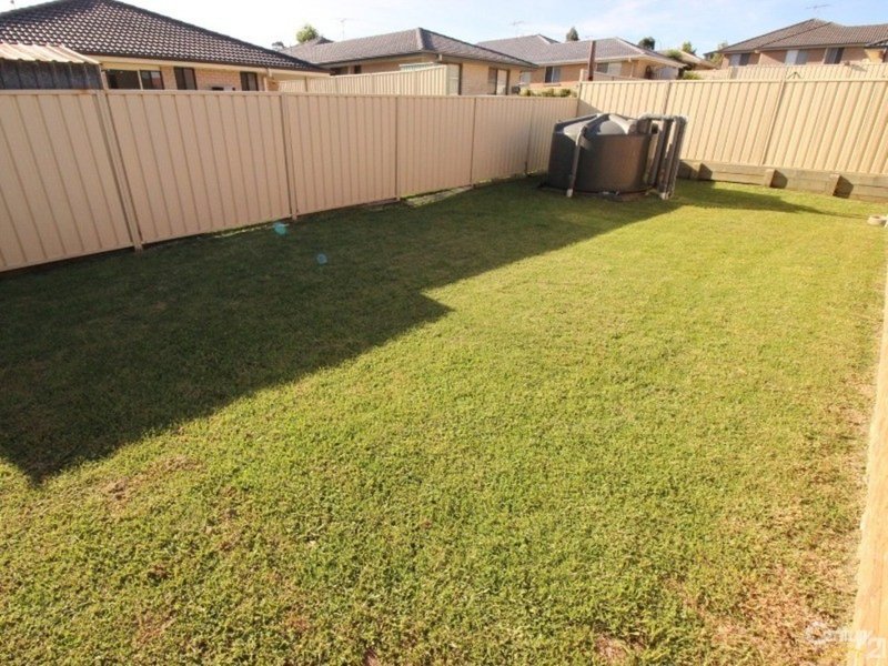 Photo - 3 Hawkins Place, Cameron Park NSW 2285 - Image 15