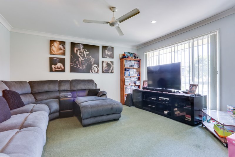 Photo - 3 Hawthorne Street, Forest Lake QLD 4078 - Image 2