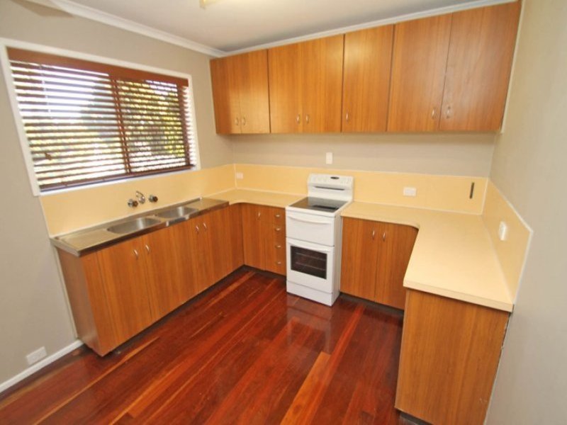 Photo - 3 Hawthorne Street, West Gladstone QLD 4680 - Image 4