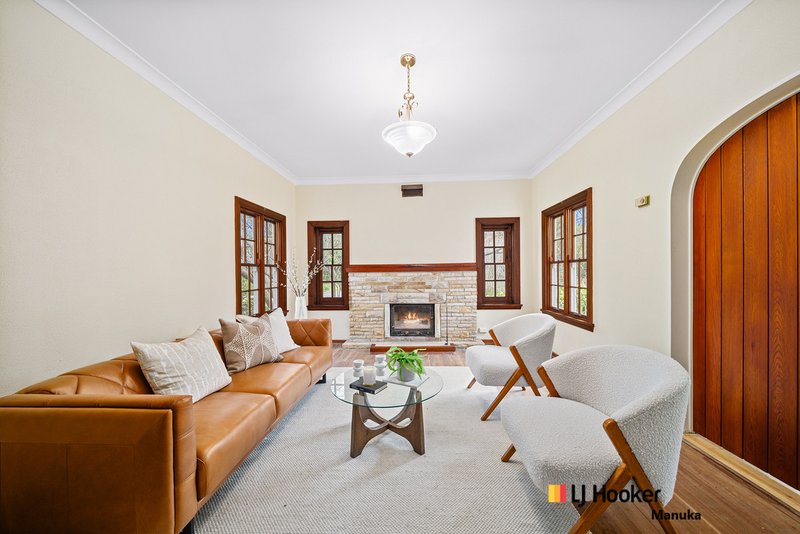 Photo - 3 Hayes Crescent, Griffith ACT 2603 - Image 2