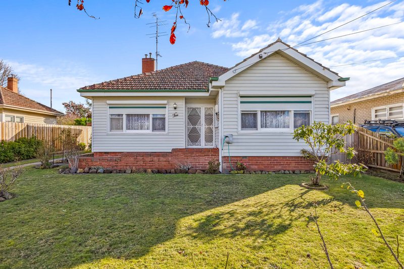 Photo - 3 Head Street, Wendouree VIC 3355 - Image 1