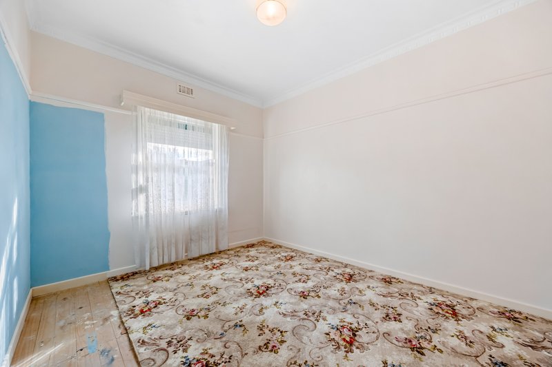 Photo - 3 Head Street, Wendouree VIC 3355 - Image 13
