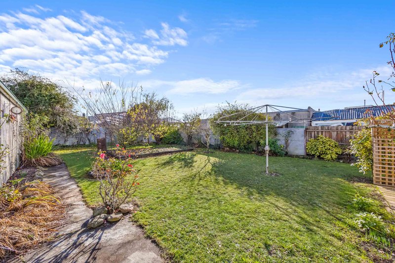 Photo - 3 Head Street, Wendouree VIC 3355 - Image 18
