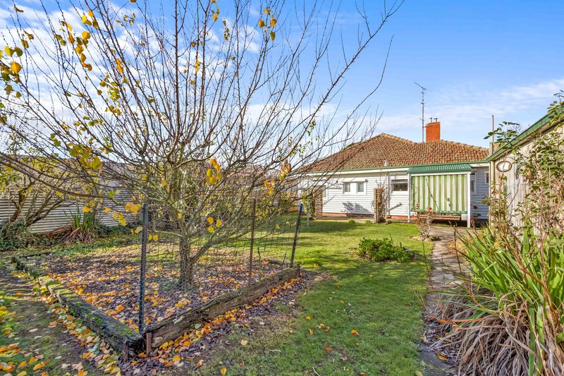 Photo - 3 Head Street, Wendouree VIC 3355 - Image 21