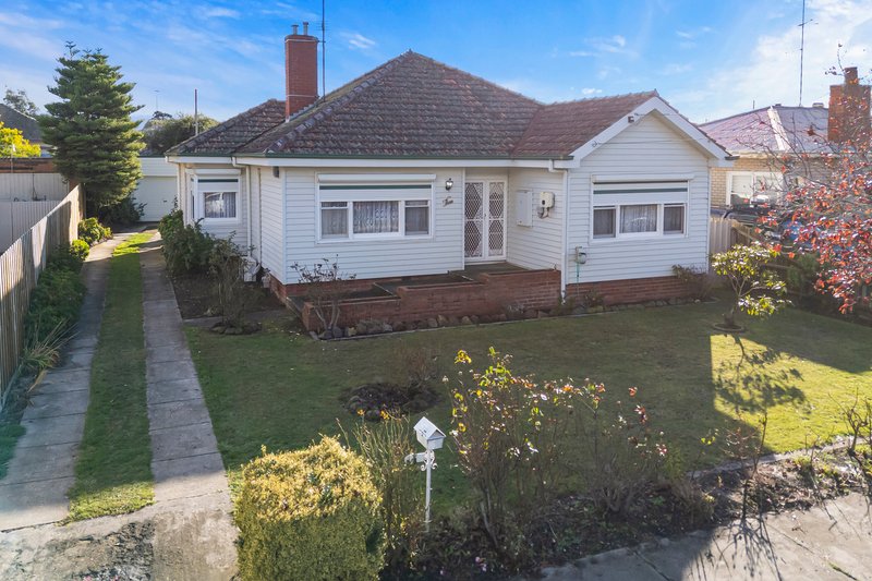 Photo - 3 Head Street, Wendouree VIC 3355 - Image 23
