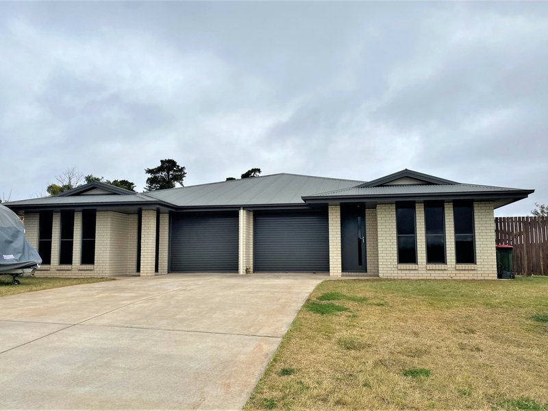 Photo - 3 Heath Terrace, Kingaroy QLD 4610 - Image 1