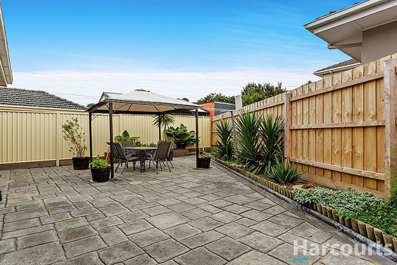 Photo - 3 Hend Street, Mount Waverley VIC 3149 - Image 3