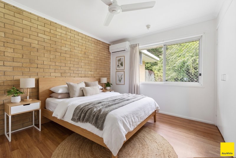 Photo - 3 Hepburn Street, White Rock QLD 4868 - Image 5