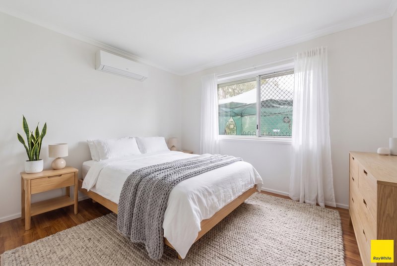 Photo - 3 Hepburn Street, White Rock QLD 4868 - Image 6