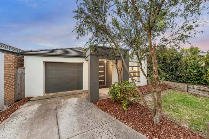 Photo - 3 Herbert Street, Pakenham VIC 3810 - Image 2