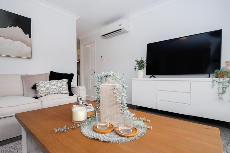 Photo - 3 Heron Crescent, Springfield QLD 4300 - Image 4
