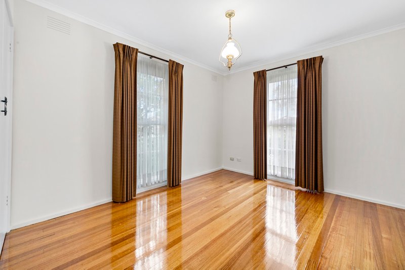 Photo - 3 Hertford Place, Lalor VIC 3075 - Image 2