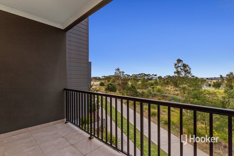 Photo - 3 Hiddleston Court, Cranbourne West VIC 3977 - Image 15