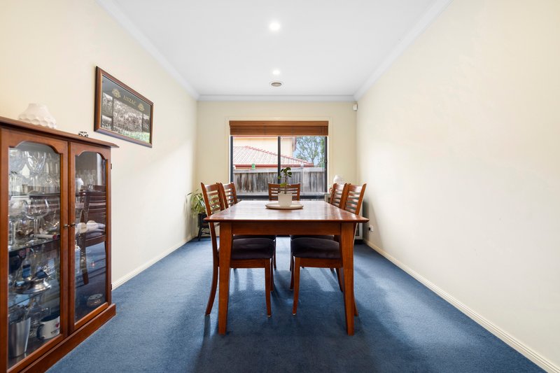 Photo - 3 Highgate Way, Rowville VIC 3178 - Image 11