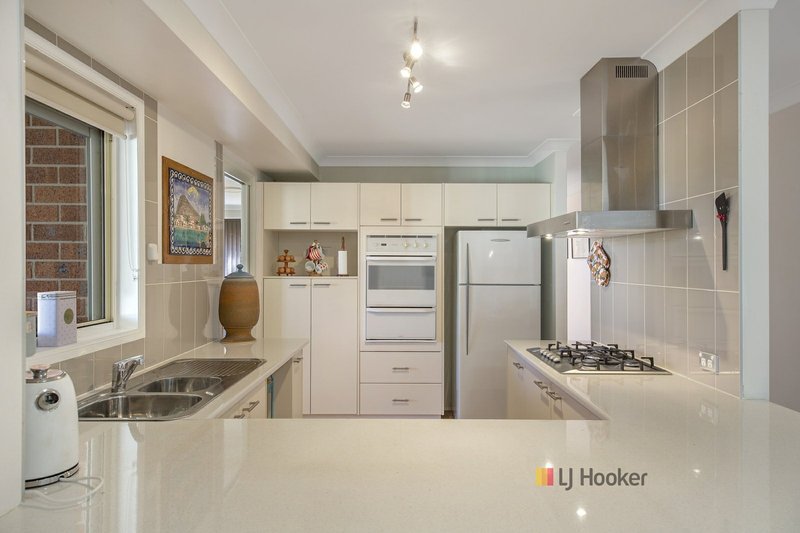 Photo - 3 Highland Crescent, Hamlyn Terrace NSW 2259 - Image 3