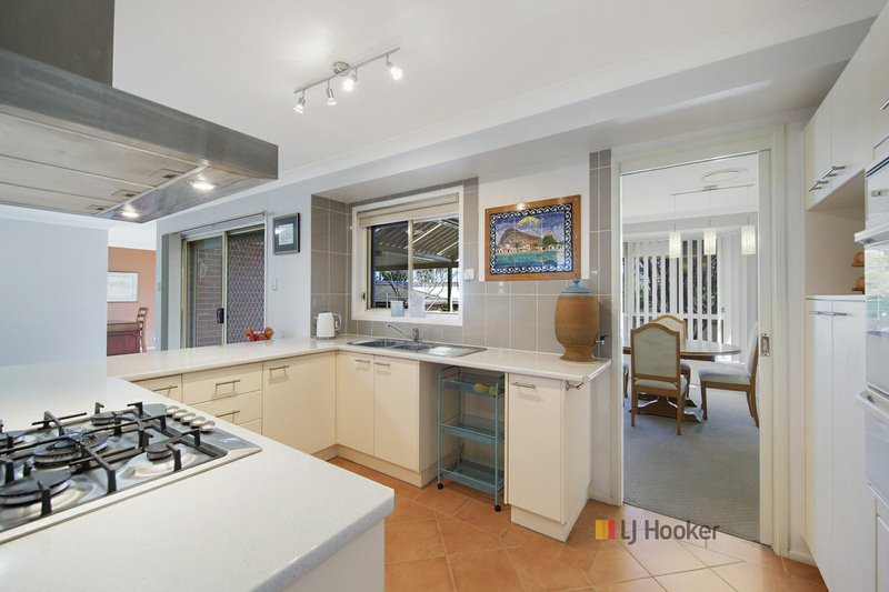 Photo - 3 Highland Crescent, Hamlyn Terrace NSW 2259 - Image 4