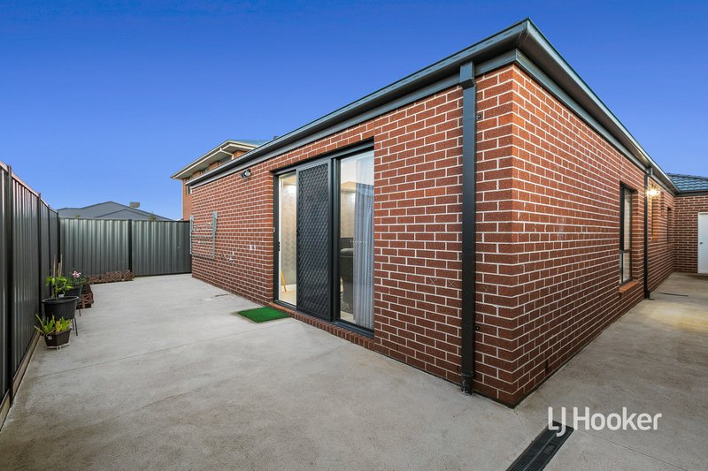 Photo - 3 Hillcrest Parade, Tarneit VIC 3029 - Image 16