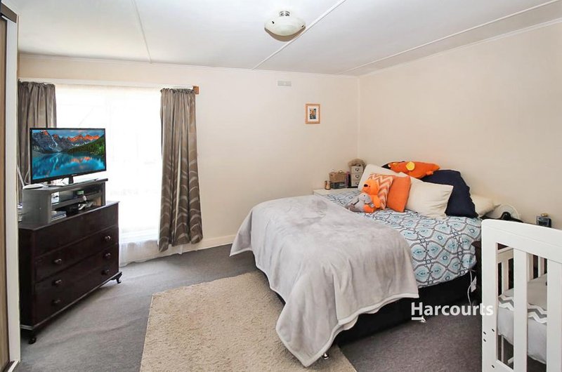 Photo - 3 Hillcrest Road, Devonport TAS 7310 - Image 3