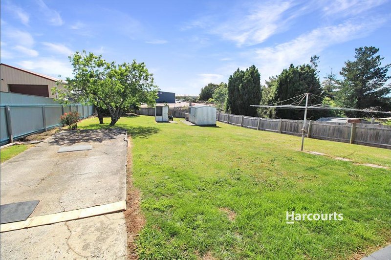 Photo - 3 Hillcrest Road, Devonport TAS 7310 - Image 7