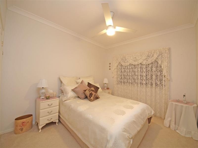 Photo - 3 Hillgrove Close, Eatons Hill QLD 4037 - Image 13