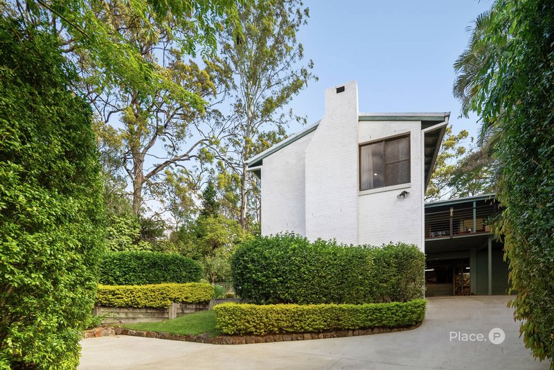 Photo - 3 Hillock Street, Coorparoo QLD 4151 - Image 1