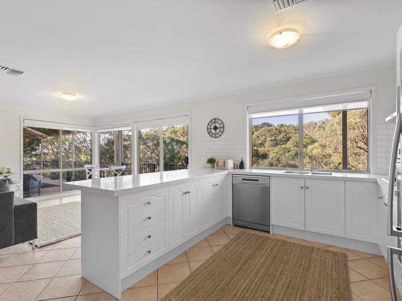 Photo - 3 Hillside Court, Aberfoyle Park SA 5159 - Image 8