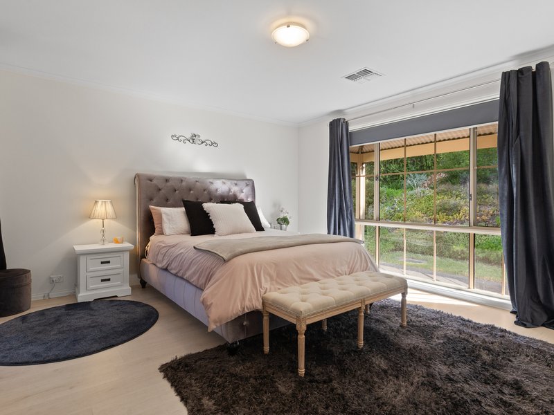 Photo - 3 Hillside Court, Aberfoyle Park SA 5159 - Image 14